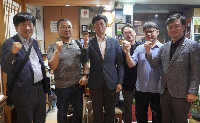 첨부이미지